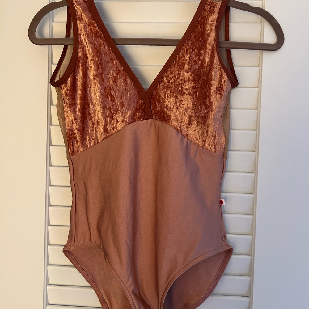 Yumiko Alicia Duo Mesh Leotard V-Amaretto N-Rosewood
